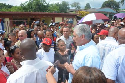 El presidente cubano en Yateras