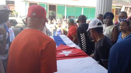 El cuerpo de Dany Miranda partió rodeado de pueblo 