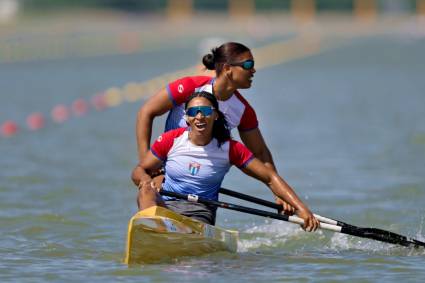 Actuación del remo femenino cubano en Szeged