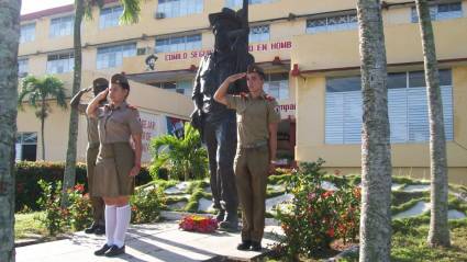 Escuela de pueblo, sonrisa y verde olivo - Juventud Rebelde - Diario de la  juventud cubana
