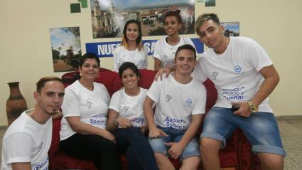 Jóvenes beneficiados por el Programa Cubano de Implante Coclear.