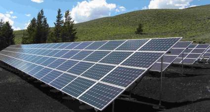 La solar fotovoltaica es una fuente de energía que produce electricidad de origen renovable
