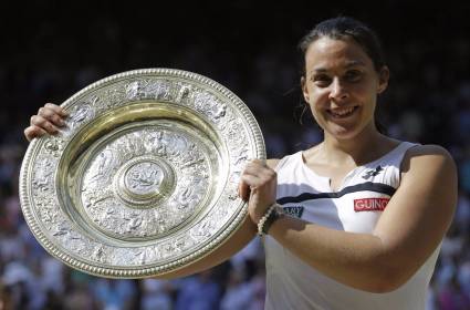 Bartoli de 33 años planea regresar a las canchas a mediados de marzo.