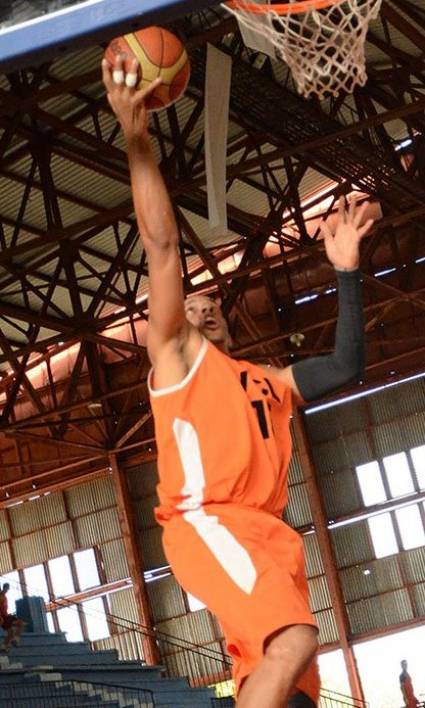 Juego de baloncesto suspendido por lluvia en Ciego de Ávila