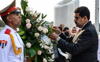 Maduro homenajeó al Apóstol
