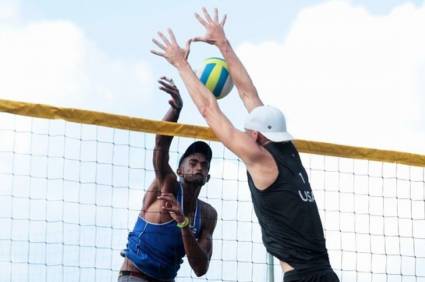 Binomios cubanos de voleibol de playa «frescos» en Aguascalientes