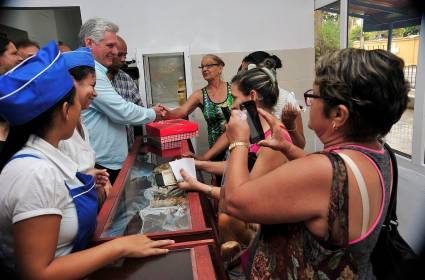 En la emblemática esquina habanera de Zapata y 12