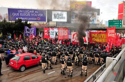 Se hizo sentir el paro  de los trabajadores en Argentina