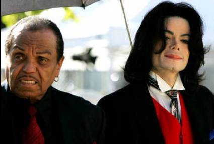 Joe Jackson junto a Michael Jackson