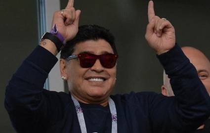 Maradona prevé una victoria para Inglaterra.jpg