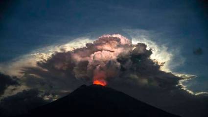 Volcán Agung