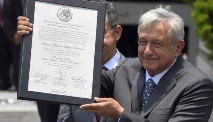 Tribunal electoral oficializa a López Obrador como presidente
