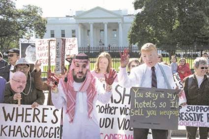 Manifestantes frente a la Casa Blanca