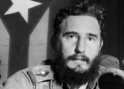 Los poetas cantaron y cantan a Fidel