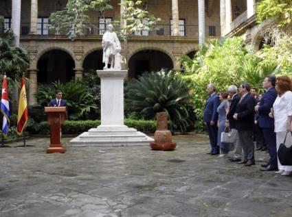 La silla que perteneció a Antonio Maceo se exhibirá desde este viernes en la Sala de las Banderas, en el Palacio de los Capitanes Generales.