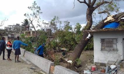 Tornado atraviesa Regla y deja daños humanos y materiales (7)