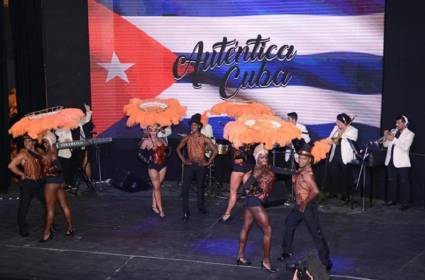 Espectáculo Auténtica Cuba