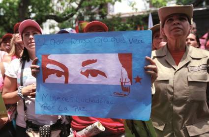 Mujeres bolivarianas en pie de lucha