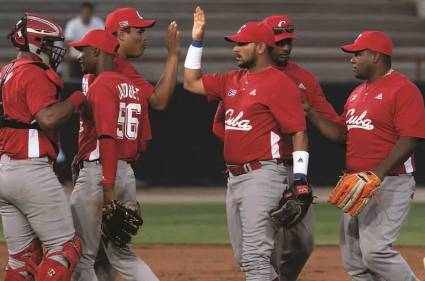 El plantel cubano celebra su triunfo inicial