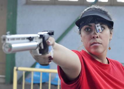 Laina obtubo el oro centrocaribeño en la modalidad mixta de pistola de aire a diez metros