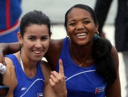 El binomio cubano de Aimeé Hernández y Yariulvis Cobas ganó hoy la medalla de bronce del doble scull para damas de la Copa del Mundo de remo de Plovdiv, Bulgaria.