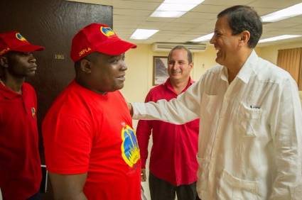 En Cuba delegación de la Juventud del Movimiento Popular para la Liberación de Angola (JMPLA)