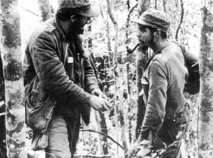 Dirigido por Fidel, el ataque al cuartel de El Uvero puso en evidencia la madurez y la valentía de los jóvenes rebeldes y acrecentó la esperanza en el triunfo.