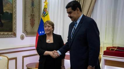 Michelle Bachelet y Nicolás Maduro