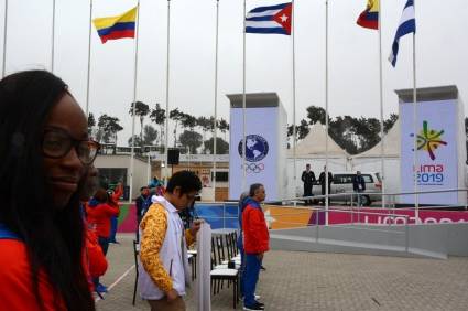 La bandera cubana brilla en Lima