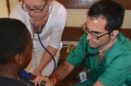 Colaboración médica con el pueblo de Jamaica