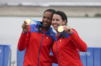 Aimée Hernández y Yariulvis Cobas