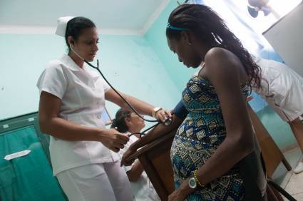 Atención médica a la madre adolescente