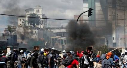 Fuerte represión policial contra manifestantes en Ecuador
