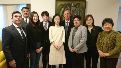 Empresarios del área de Salud en Japón en visita al embajador cubano