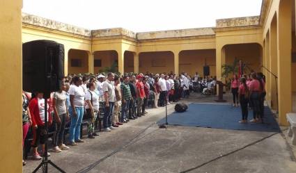 A la celebración participó una representación del pueblo y estudiantes del Consejo Popular Juan Delio Chacón, donde está enclavado el Presidio y las autoridades del territorio