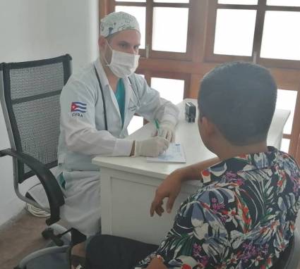 Marcos Antonio Rosales Pool, médico cubano residente en Perú contribuye a enfrentar la batalla contra el nuevo coronavirus