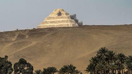 Pirámide de Zoser en plena restauración