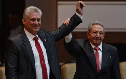 Raúl comparte con el Presidente la carga feliz de guiar a los cubanos
