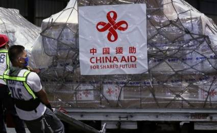 China envía suministros a África para combatir el nuevo coronavirus.
