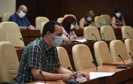 El ministro de Salud Pública, José Angel Portal Miranda, informó que la relación entre los nuevos casos y las altas médicas recobró su condición favorable, que este 29 de  mayo fue de 20 y 26, respectivamente