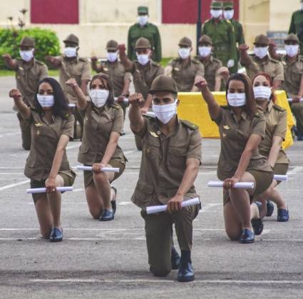 Fuerzas Armadas Revolucionarias graduaron nuevos oficiales