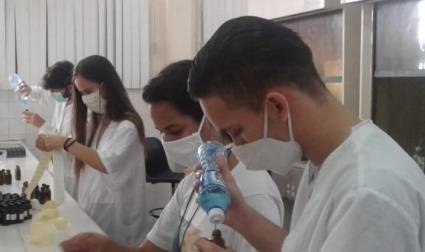 Jóvenes por la vida