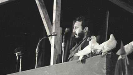 Fidel anunció la nacionalización de empresas estadounidenses el 6 de agosto de 1960