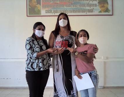 Jóvenes por la vida para Eide holguinera