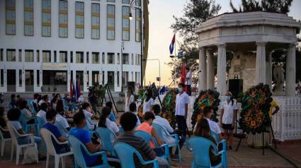 Homenaje a los mártires del 27 de noviembre