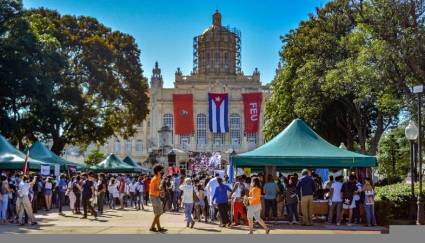 Feria universitaria