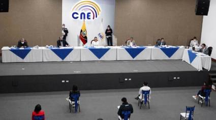 Consejo Nacional Electoral de Ecuador en pleno