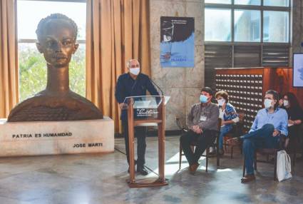 Alpidio Alonso, ministro de Cultura, presentó el programa de celebración y campaña comunicacional por el aniversario 60 de Palabras a los intelectuales, en la Biblioteca Nacional José Martí