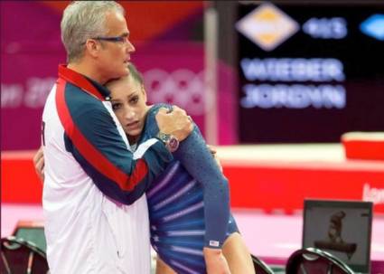 El exentrenador de gimnasia estadounidense John Geddert