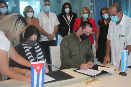 Firma de convenio Cuba-Argentina en materia de salud